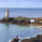 d&eacute;couvrez le finist&egrave;re, un d&eacute;partement breton alliant paysages c&ocirc;tiers &agrave; couper le souffle, riche patrimoine culturel et activit&eacute;s en pleine nature. explorez ses plages, ses ports typiques et sa gastronomie unique qui raviront les amateurs de d&eacute;couvertes.