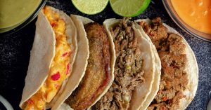 découvrez des tacos au pulled pork savoureux, alliant tendreté de la viande et épices envoûtantes, parfaits pour un repas convivial. idéal pour régaler vos amis et famille lors de vos soirées.
