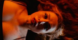 découvrez les différentes facettes de la vulnérabilité, un sujet essentiel qui explore la fragilité humaine et les moyens d'y faire face. apprenez comment la vulnérabilité peut être une force et un outil de croissance personnelle.