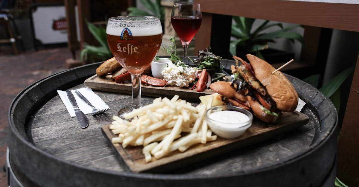 d&eacute;couvrez notre s&eacute;lection de bi&egrave;res artisanales, avec des saveurs uniques et des traditions brassicoles du monde entier. que vous soyez amateur de blondes rafra&icirc;chissantes ou de brunes cors&eacute;es, trouvez la bi&egrave;re parfaite pour chaque occasion.