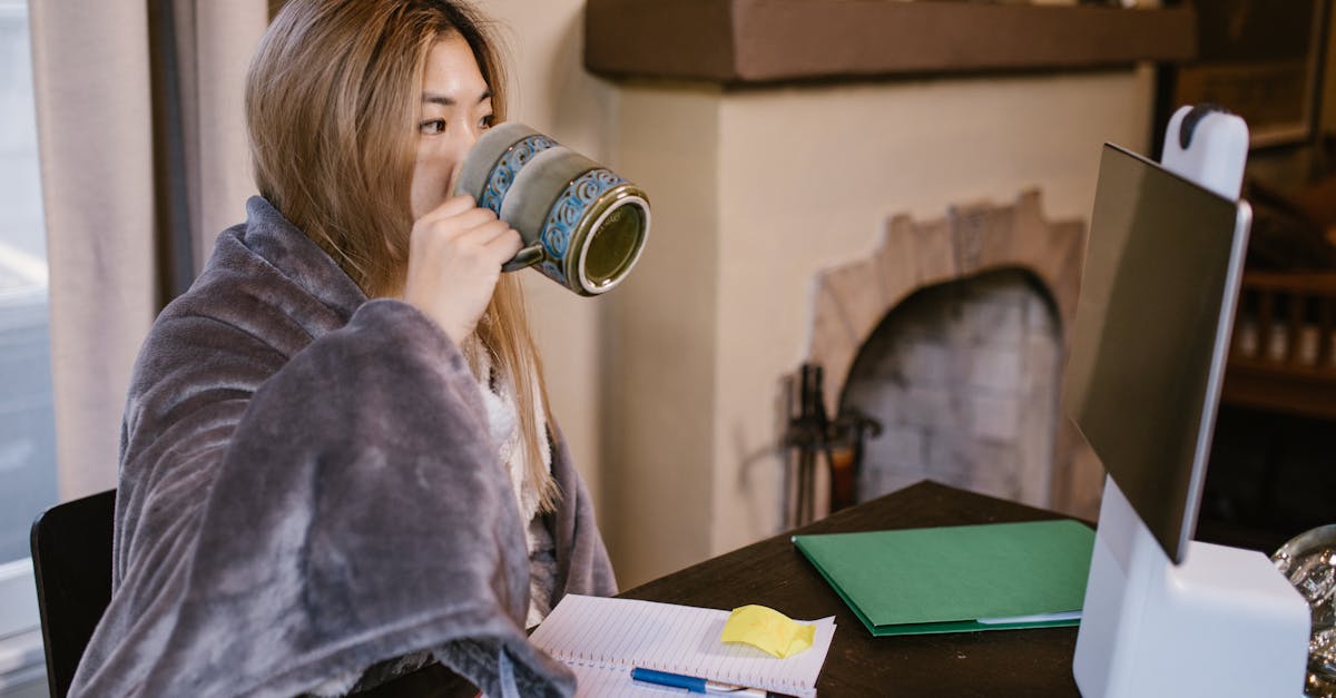 d&eacute;couvrez notre s&eacute;lection de fragrances uniques qui &eacute;veillent les sens et embellissent votre quotidien. des parfums envo&ucirc;tants pour chaque occasion, alliant &eacute;l&eacute;gance et personnalit&eacute;.