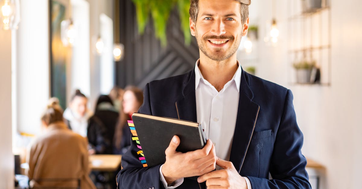 d&eacute;couvrez l'univers fascinant de la moustache : styles, entretien et astuces pour arborer avec fiert&eacute; cet accessoire incontournable. que vous soyez novice ou expert, trouvez l'inspiration pour personnaliser votre look et faire de votre moustache un v&eacute;ritable symbole de votre personnalit&eacute;.